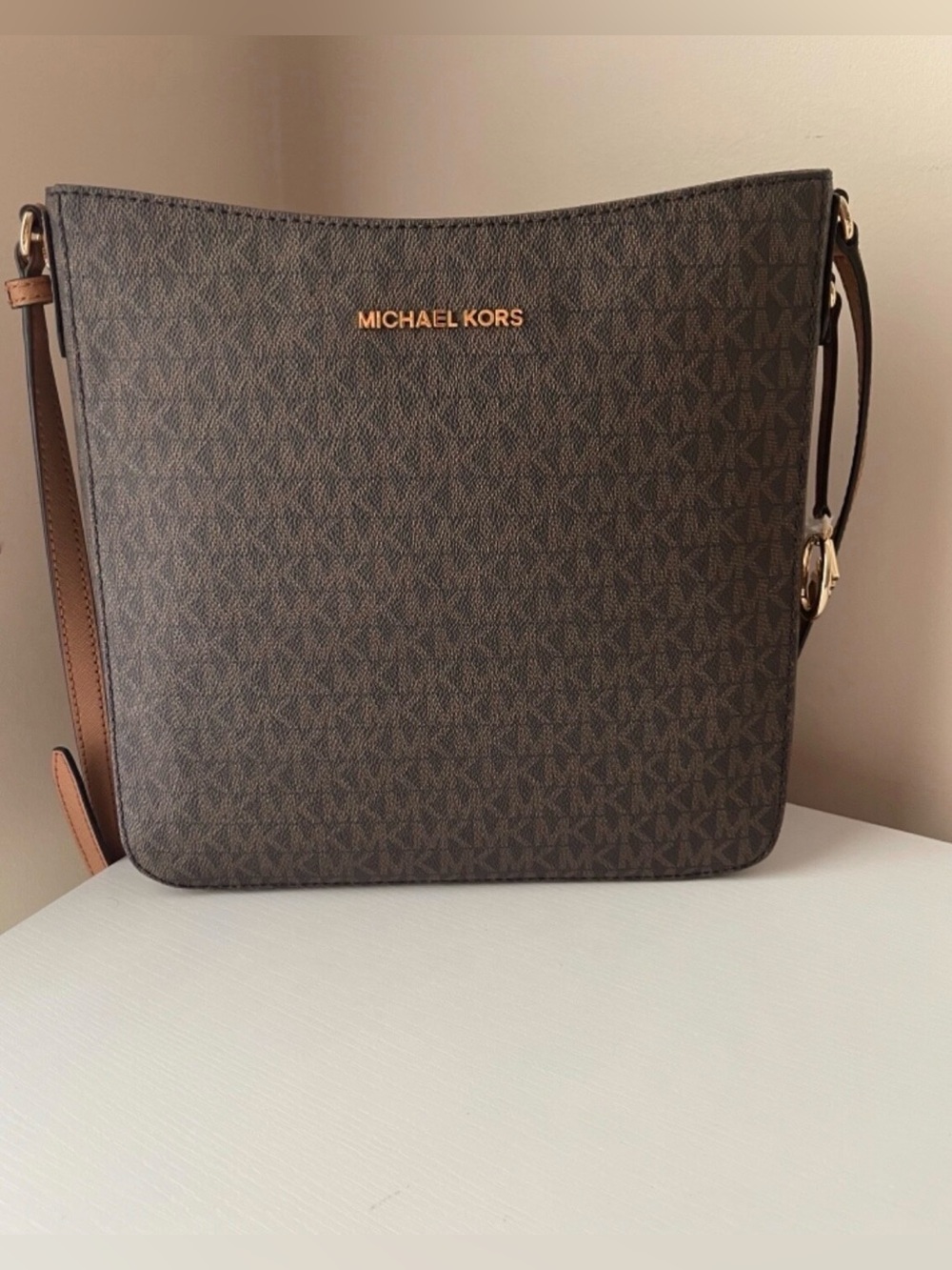 Michael Kors Jet Set Signature crossbody bag with charm on side NWOT
